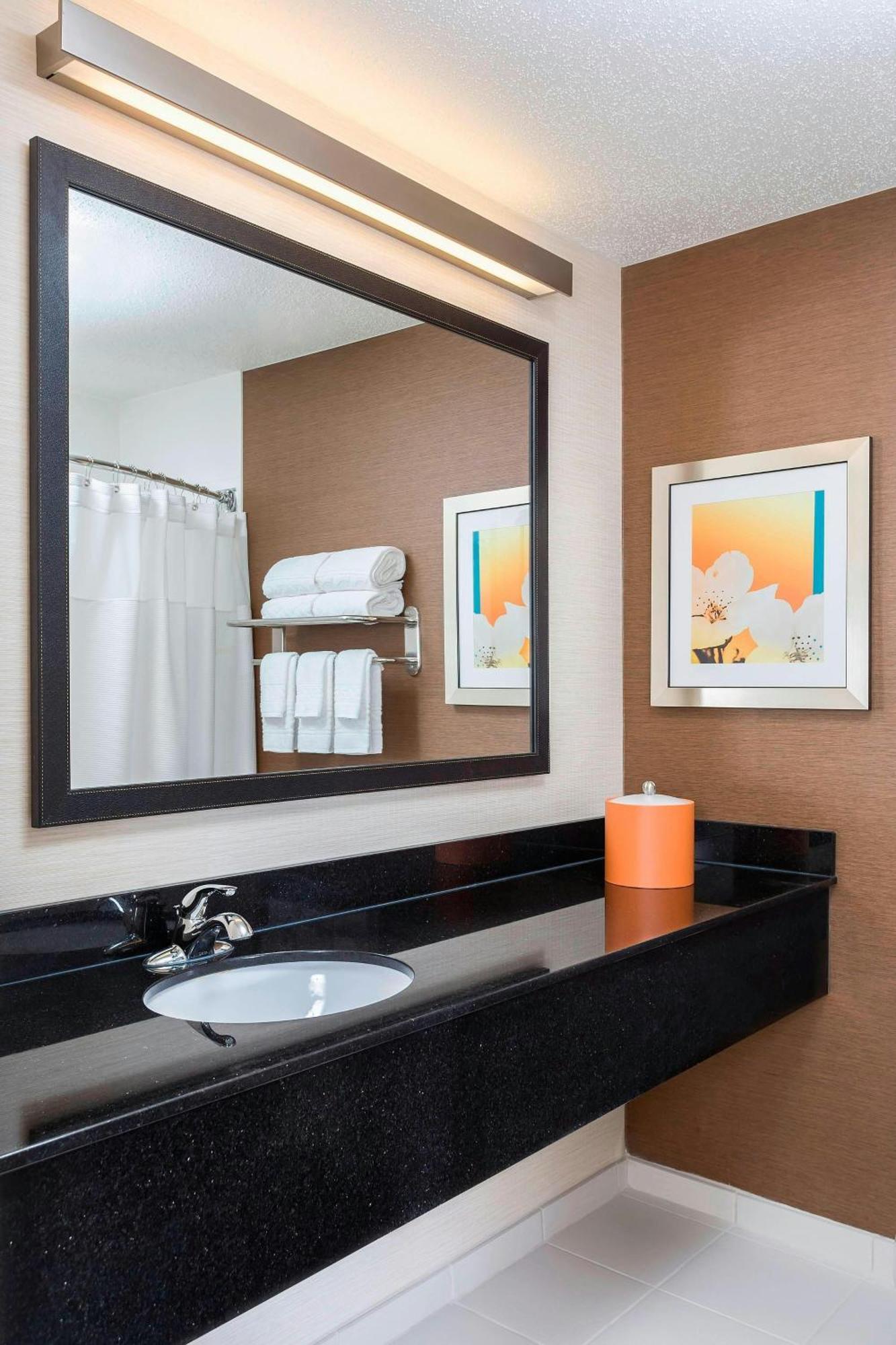 Fairfield Inn & Suites Dallas Park Central Luaran gambar